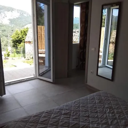 Oliveways * Liapades